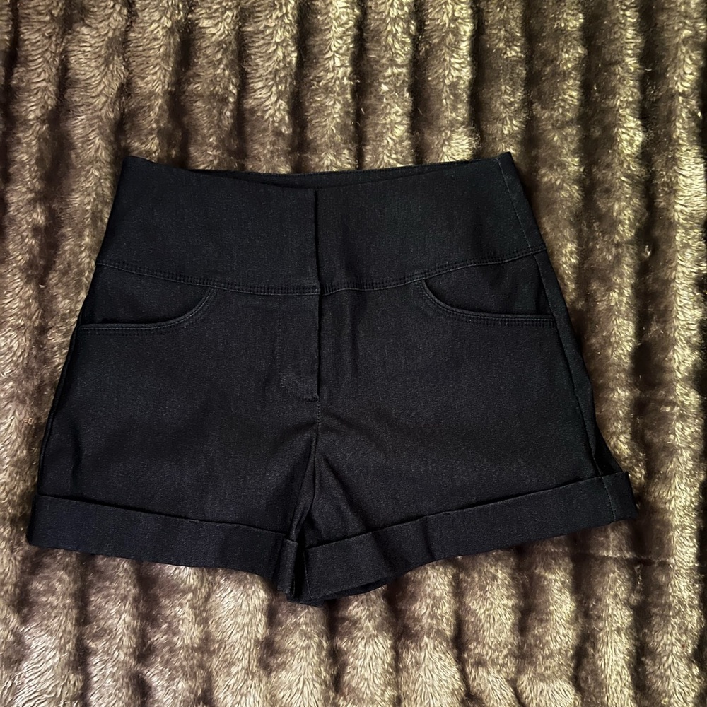 Highwaisted Jean Like Shorts Size Small ☀️